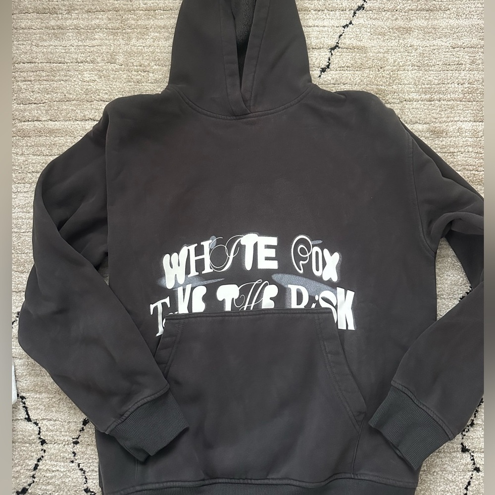 WHITE FOX HOODIE
